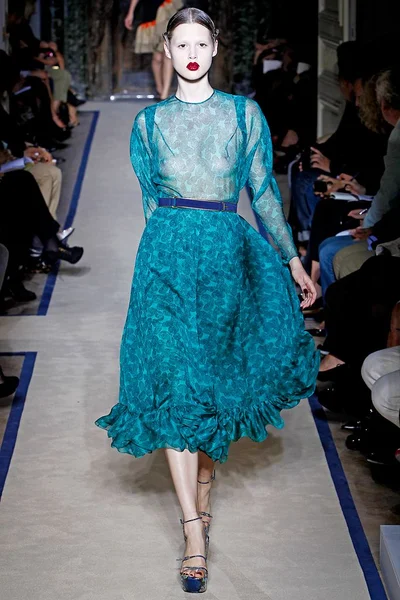 Look 14